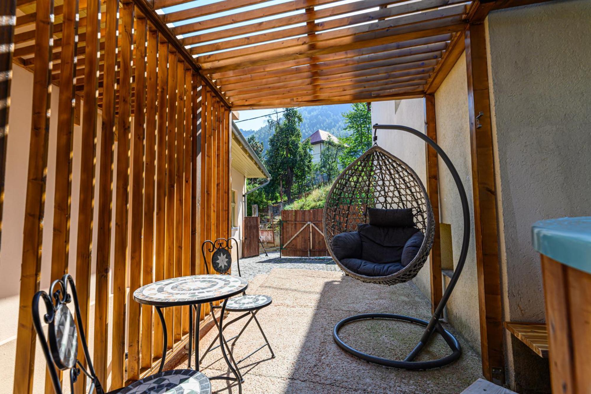 Lagom - Hot Tub Hideout Braşov Eksteriør billede