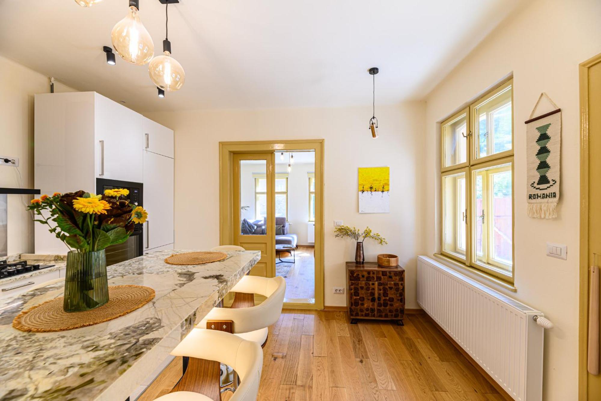 Lagom - Hot Tub Hideout Braşov Eksteriør billede