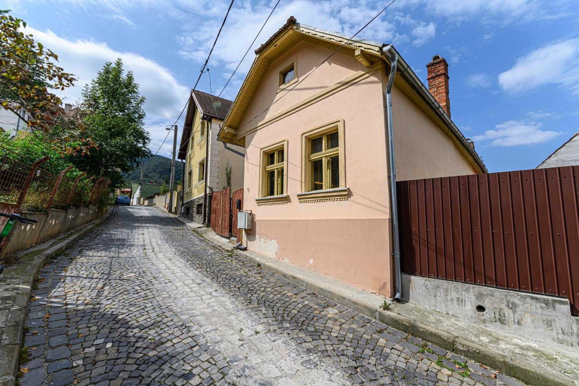 Lagom - Hot Tub Hideout Braşov Eksteriør billede