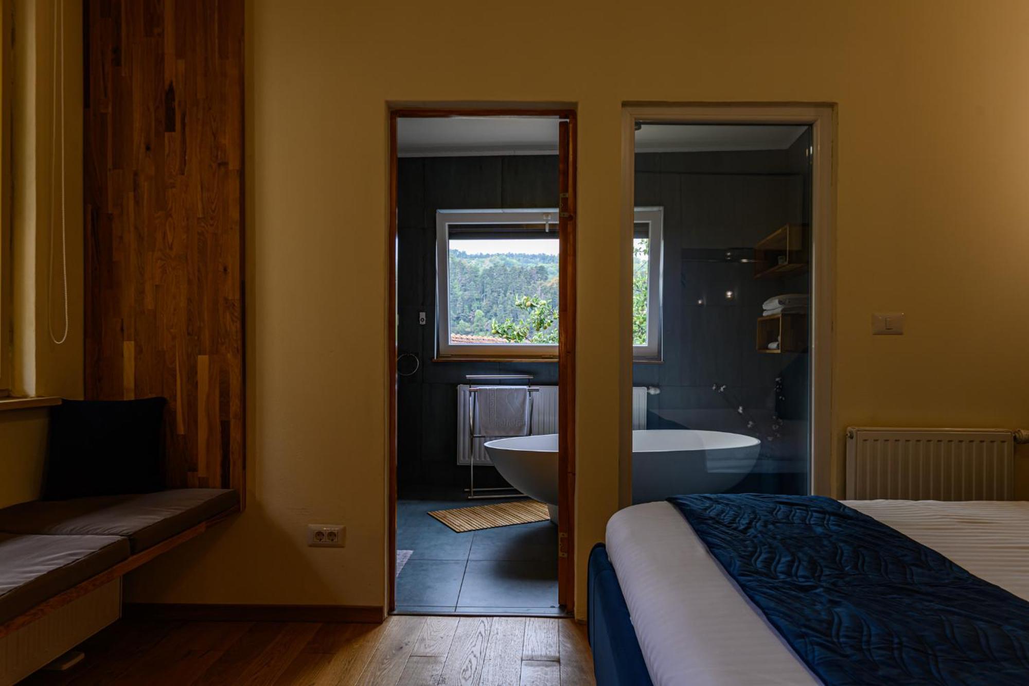 Lagom - Hot Tub Hideout Braşov Eksteriør billede